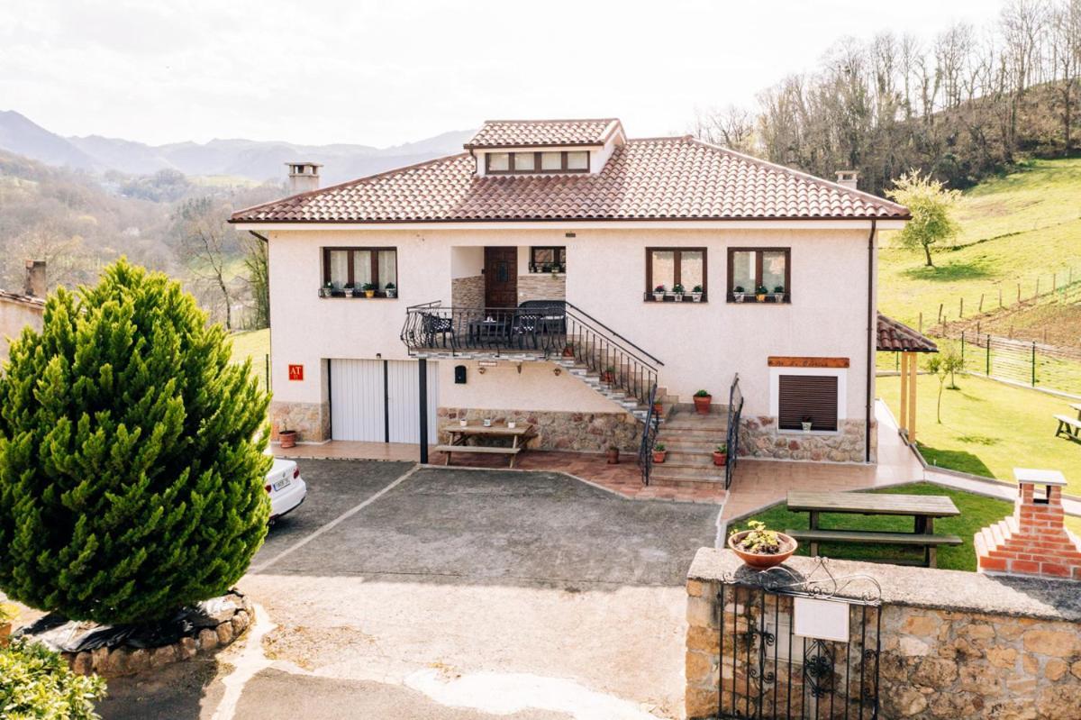 Apartamentos La Cortina Cangas de Onís Exterior foto