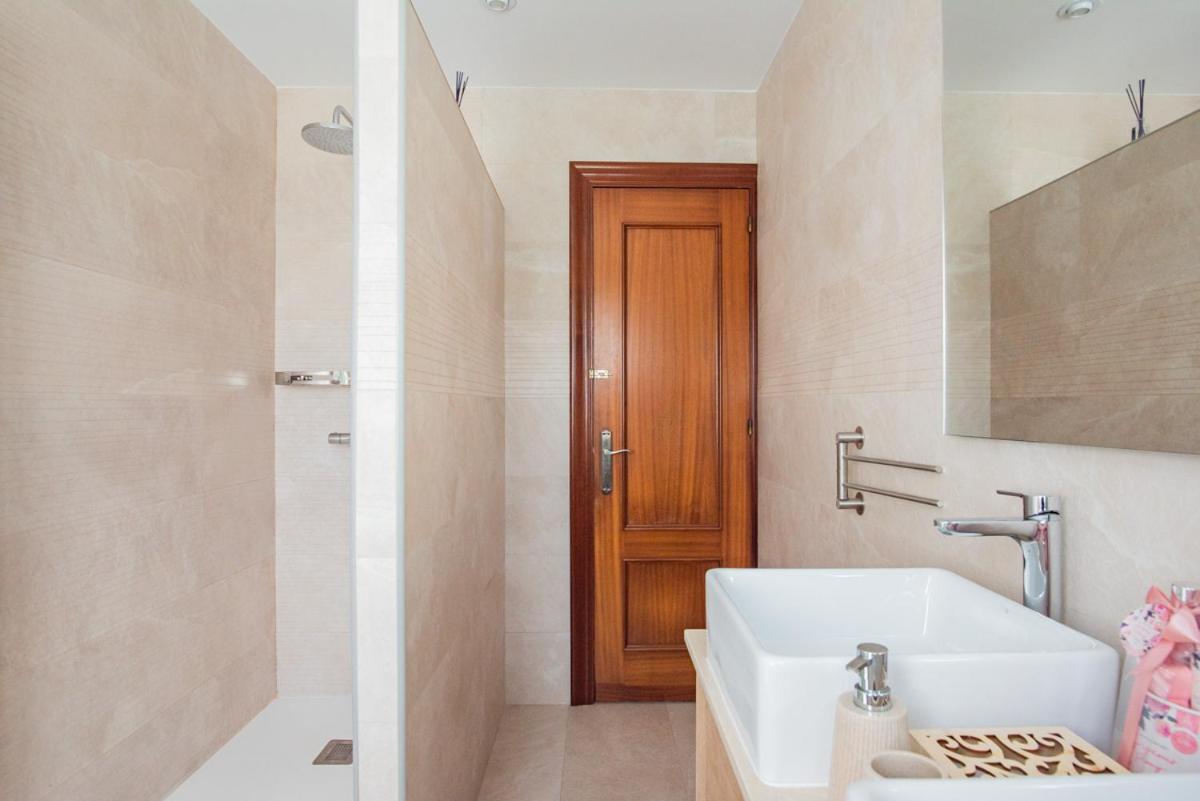 Apartamentos La Cortina Cangas de Onís Exterior foto