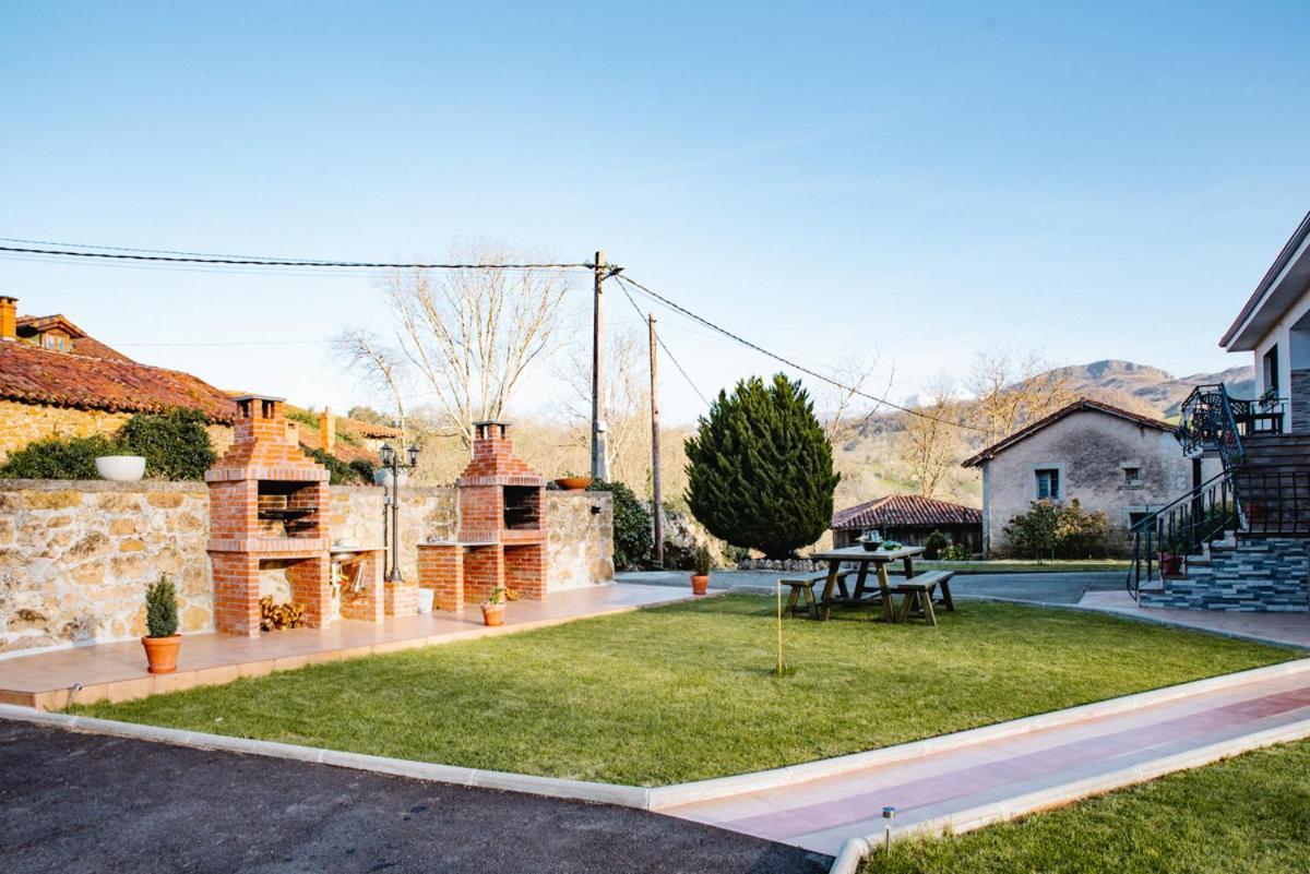 Apartamentos La Cortina Cangas de Onís Exterior foto